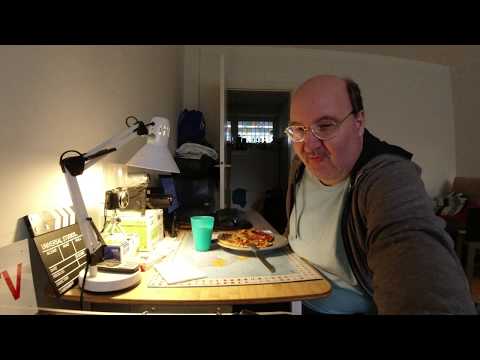 MongoTV_4069 - Spiser Billig Meat Lover Frost Pizza Fra LIDL SØNDAG