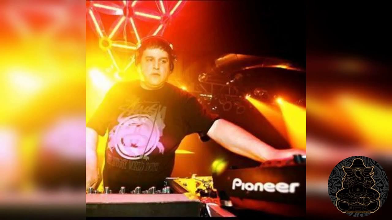 Doc Martin @ Universal Minds, Seattle- May 18, 2001