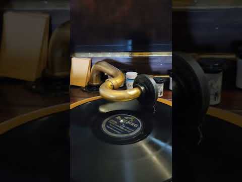 Tuxedo Junction - Glenn Miller & his Orchestra Bluebird Records #10612 1940