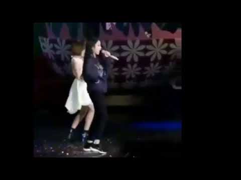 Lucunya iu nyanyi "marshmallow"