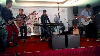 Download lagu D'Bagindas Showcase Cinta  - Ay mp3