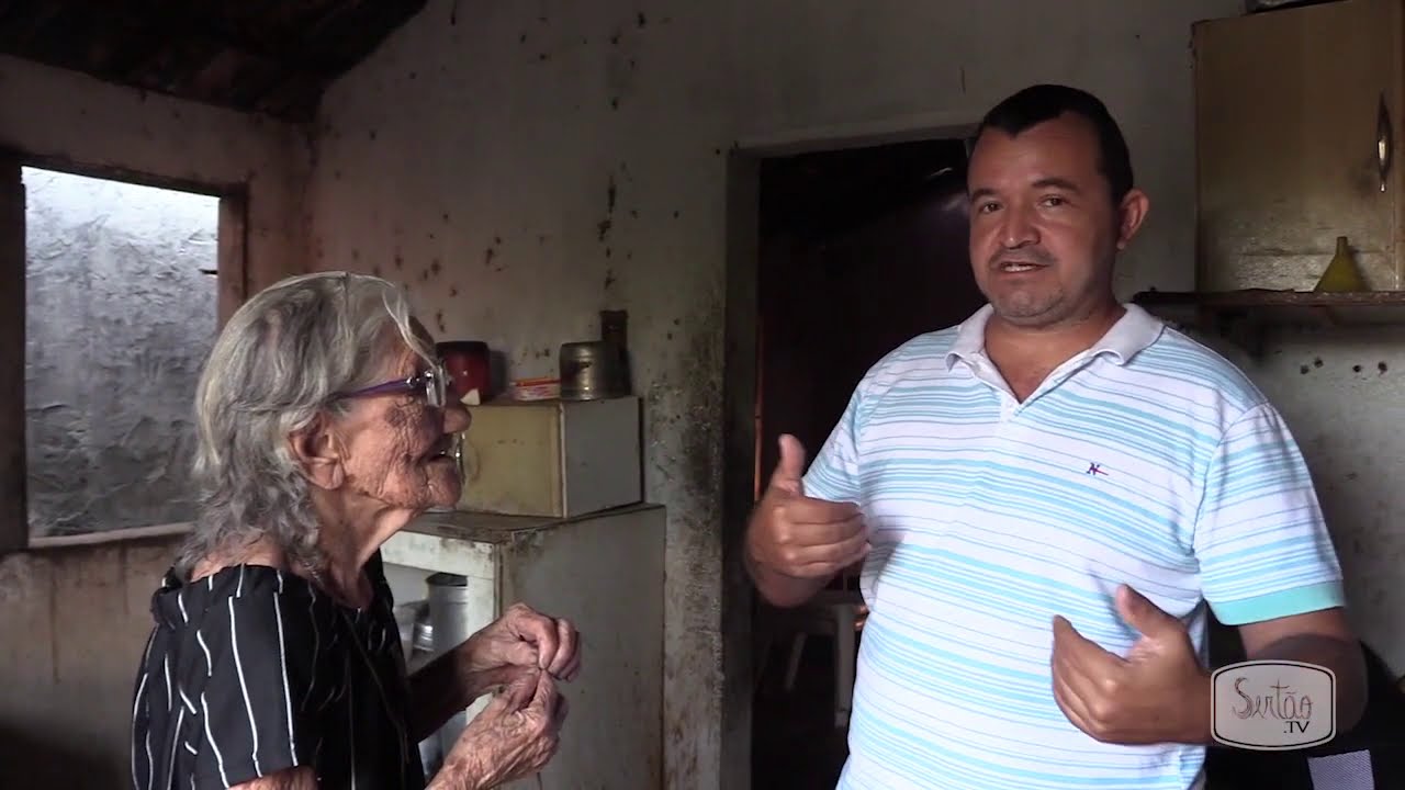 Dona Basta reza nas arca e espinhela caídas de Félix Cordeiro