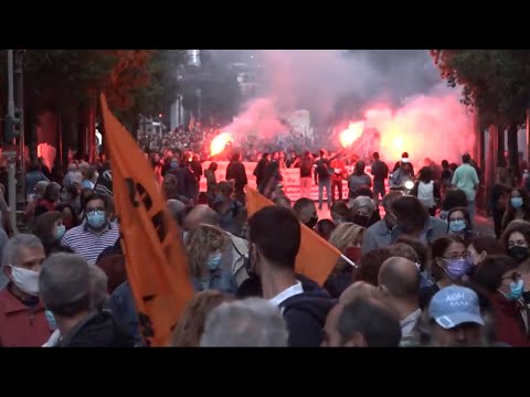 Greek riot clash with police in Athen