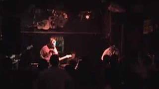 ilijah performing Kill Rhythm