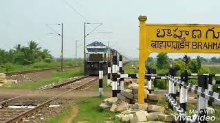preview picture of video 'Ratnachal Express Passing Brahmanagudem Railway Station | Mana Brahmanagudem |'