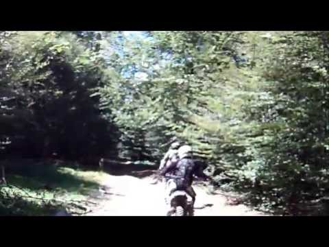 Dupa enduristi - coborare prin Valea Neagra (Doftana aug.2013)