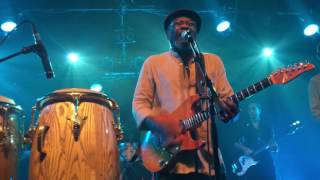 No justice Clinton fearon cabaret sauvage