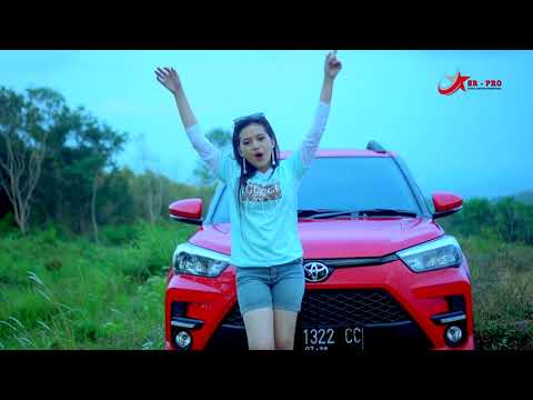 Almera Sabrina Sayangmu Karo Kono Dj Kenong  1080 X 1920
