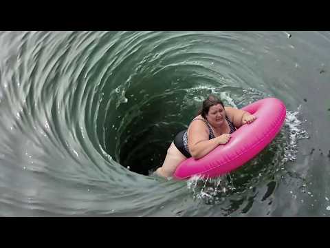 she didn't notice the WHIRLPOOL..