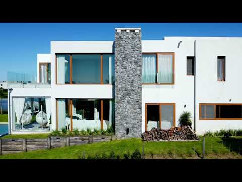 Casa en Nordelta — Barrio Castaños