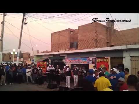 HAcha y machete zaperoko