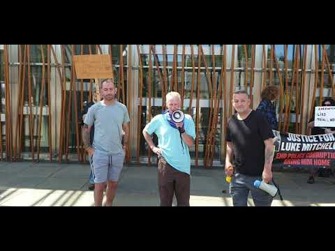 amigo's outside Scottish Parliament free luke Mitchell #johnnyboy steele #dempseydoesitmatter