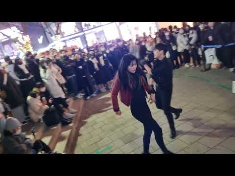 SUNDAY. YU KAGAWA, HYOJIN & SHINHWA. HONGDAE BUSKING.