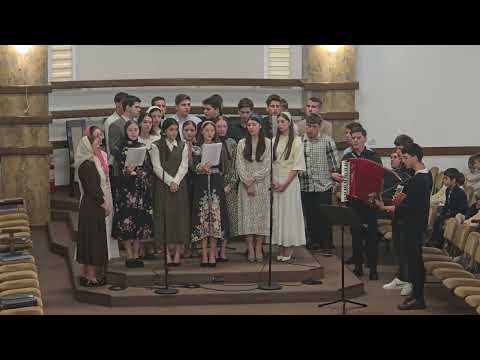 Grupul de tineri Vicovu de Jos - Privesc cum lucrătorii, pe-ogor au obosit