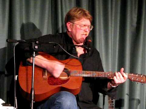 Bruce Huss performs Acoustical Romance live at The Back Room