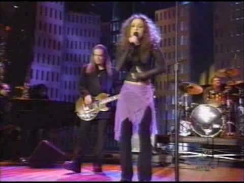 Fiona Apple - Criminal (Live) VH1 Fashion Awards