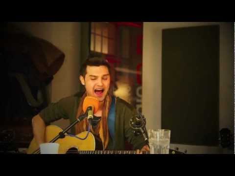 Ashley Hicklin - City Lights acoustic live WWF Earth Hour 2013 Campaign