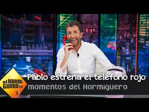 Pablo Motos estrena el teléfono rojo y felicita a Karlos Arguiñano - El Hormiguero 3.0