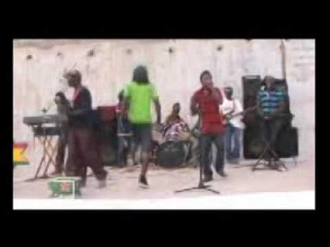 The Roots Live @ Sun Rise Beach Liberia, Raa shine Video