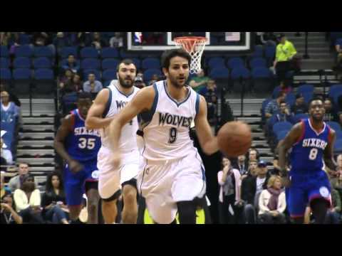 Andrew Wiggins Throws Down the Vicious Alley Oop