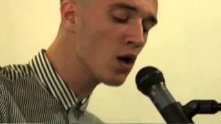 FrankMusik - Confusion Girl (Live at DS Sessions)