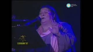 Charly Garcia con Mercedes Sosa Inconciente colectivo en vivo 97
