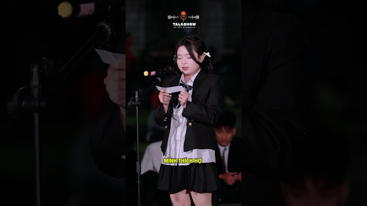 Sợ một ngày nào đó họ đối xử với mình như người xa lạ