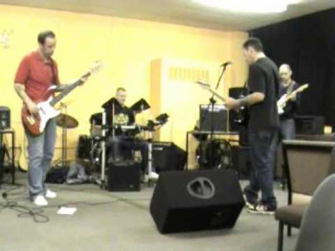 The Blundertones : I Saw Her Standing There (Cover)