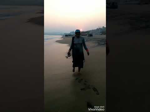 Dil me ho tum....First walk on beach...