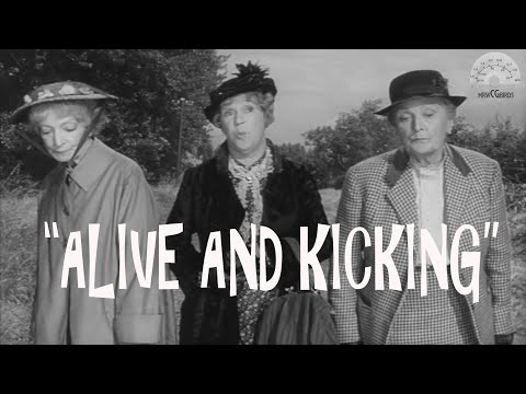 Kathleen Harrison, Sybil Thorndike, Estelle Winwood in - Alive and Kicking 1958