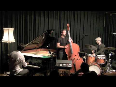 Alessandro Lanzoni trio - Wine and Blood / Composition