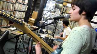 Que Sera Sera covering Sebadoh's Soulmate on 91.1 WRUW's Live From Cleveland show