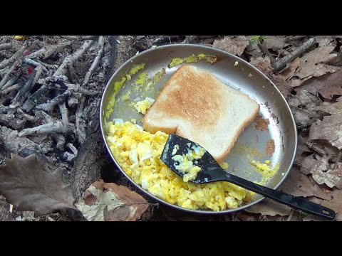 Cooking! Energy porridge and egg! ;-)
