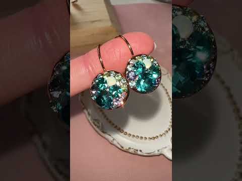 Product video thumbnail