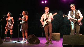 The Kinks - (The Low Budget Men - On A Sunny Afternoon)