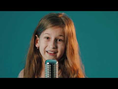 Miriam Albertfi - Mama e un înger sau o stea | Videoclip