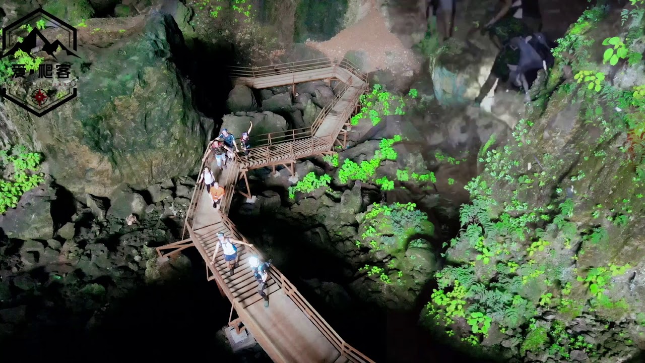 吉打水晶山洞惊现天然浴佛奇观