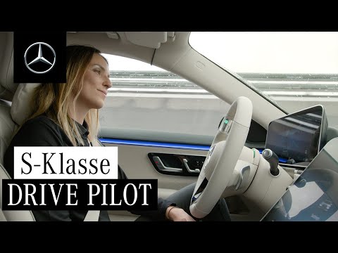 Guida autonoma, Mercedes per prima toglie le mani dal volante Guida autonoma, Mercedes per prima toglie le mani dal volante