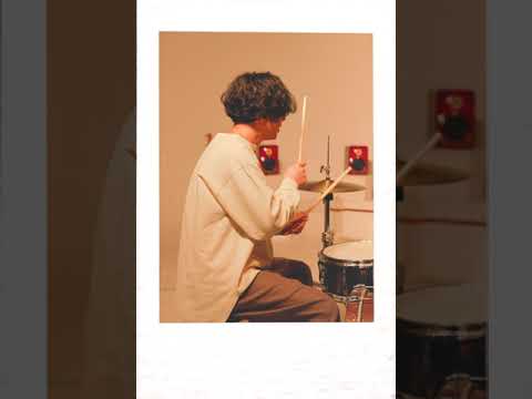 豊かな花を咲かせる太葉「ヴァイエンシュテファナー ゴールド」 植物