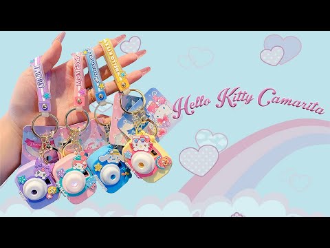 thumbnail video image 2 of Llavero de Pochacco Sanrio Linea Camarita Original proyector con luz led, 2 of 5