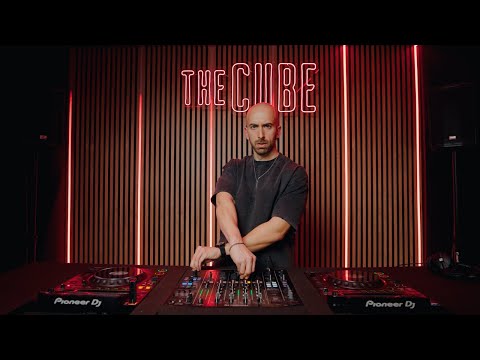 mixing with 2 decks as if they were 4 | Ariza DJ Set @TheCube Barcelona,Spain🔥 | Tech House Mix