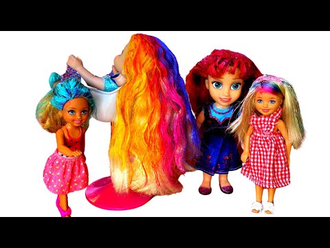 HAIRCUT ! Elsa and Anna Toddlers | DYE their hair at Salon | Barbie is the hairstylist | Color Hair