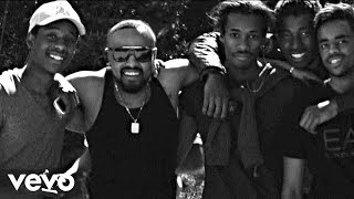 Boîte A Chaussures Lyrics English Translation