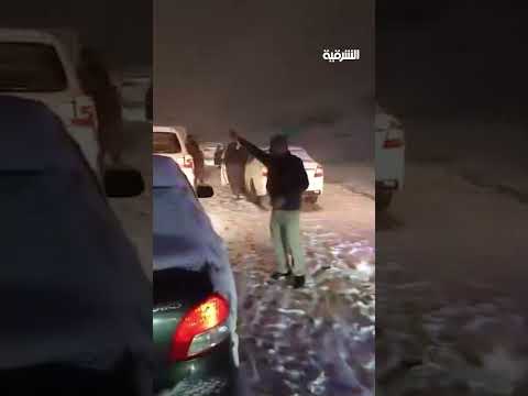 فيديو | الثلوج تشل حركة السير على طريق كركوك - السليمانية