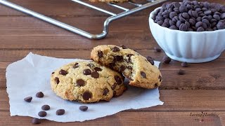 chocolate chip cookies with almond flour and oatmeal