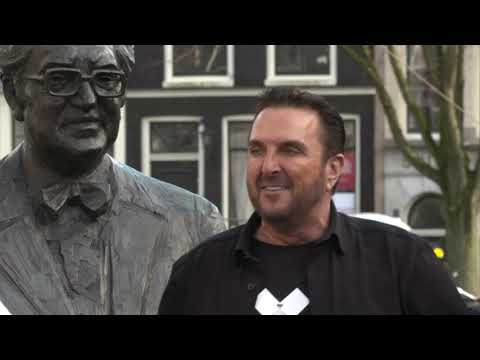 Mick Harren & Johnny Jordaan - In Amsterdam (Officiële Videoclip)