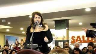 preview picture of video 'Cristina D'Avena al Centro Commerciale Jambo 1' parte'