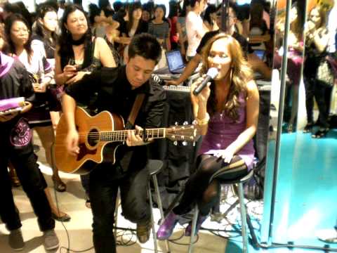 Steve Madden boutique opening in Singapore with Alicia Pan