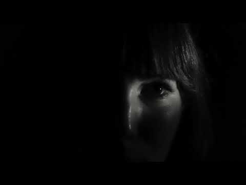 Anna Tivel -  Alleyway