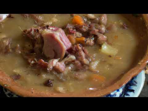 Zuppa di ceci e lenticchie con pancetta e porro
